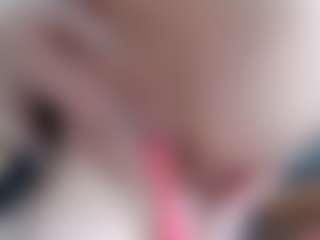 NaughtyBlooms's Live Sex Cam Show