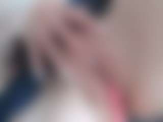 NaughtyBlooms's Live Sex Cam Show