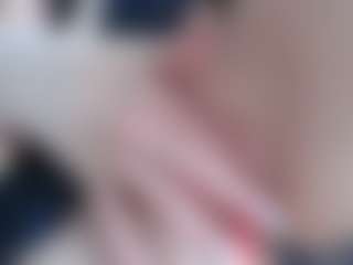 NaughtyBlooms's Live Sex Cam Show