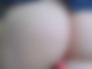 NaughtyBlooms's Live Sex Cam Show