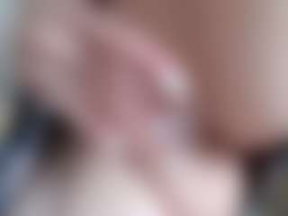 NaughtyBlooms's Live Sex Cam Show
