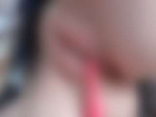 NaughtyBlooms's Live Sex Cam Show