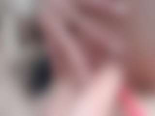 NaughtyBlooms's Live Sex Cam Show