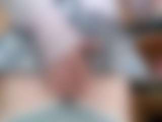 NaughtyBlooms's Live Sex Cam Show