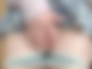 NaughtyBlooms's Live Sex Cam Show