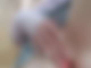 NaughtyBlooms's Live Sex Cam Show