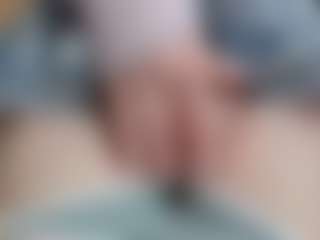 NaughtyBlooms's Live Sex Cam Show