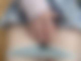 NaughtyBlooms's Live Sex Cam Show