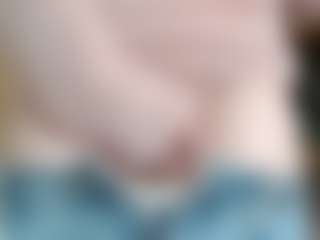 NaughtyBlooms's Live Sex Cam Show