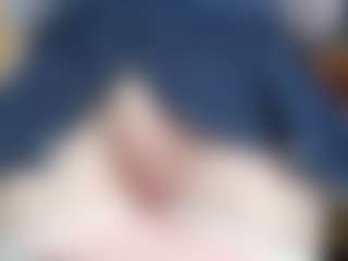 NaughtyBlooms's Live Sex Cam Show