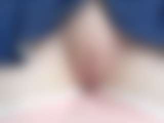 NaughtyBlooms's Live Sex Cam Show