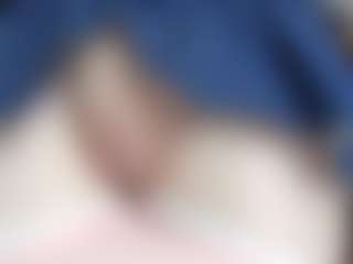 NaughtyBlooms's Live Sex Cam Show