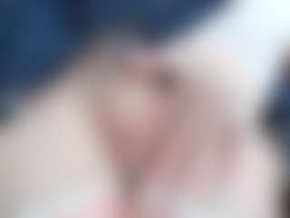 NaughtyBlooms's Live Sex Cam Show