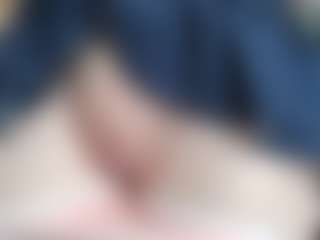NaughtyBlooms's Live Sex Cam Show