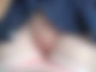 NaughtyBlooms's Live Sex Cam Show