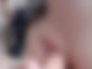 NaughtyBlooms's Live Sex Cam Show