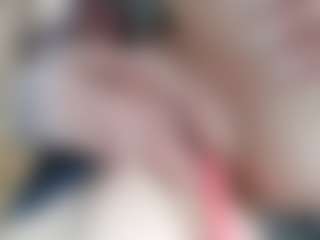 NaughtyBlooms's Live Sex Cam Show