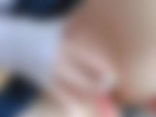 NaughtyBlooms's Live Sex Cam Show