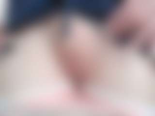 NaughtyBlooms's Live Sex Cam Show
