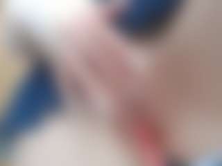 NaughtyBlooms's Live Sex Cam Show