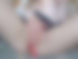 NaughtyBlooms's Live Sex Cam Show