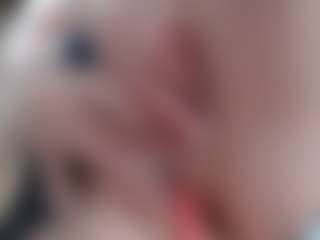 NaughtyBlooms's Live Sex Cam Show