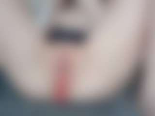 NaughtyBlooms's Live Sex Cam Show