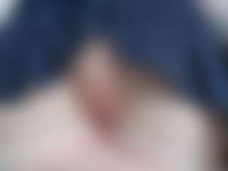 NaughtyBlooms's Live Sex Cam Show