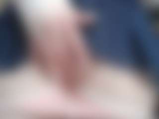 NaughtyBlooms's Live Sex Cam Show