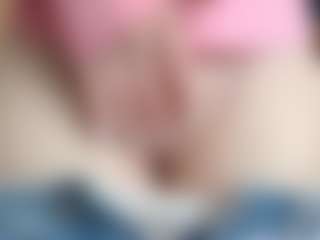 NaughtyBlooms's Live Sex Cam Show