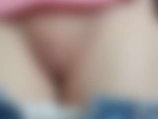 NaughtyBlooms's Live Sex Cam Show