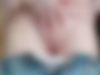 NaughtyBlooms's Live Sex Cam Show