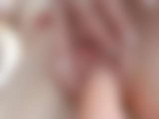 NaughtyBlooms's Live Sex Cam Show
