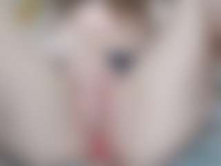 NaughtyBlooms's Live Sex Cam Show