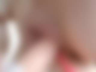 NaughtyBlooms's Live Sex Cam Show