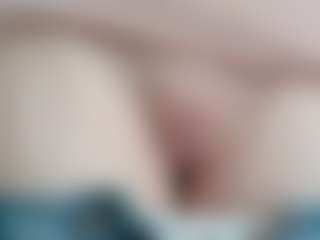 NaughtyBlooms's Live Sex Cam Show