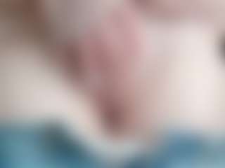 Live cam show with NaughtyBlooms - Public on thefappeningchat.com