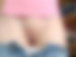 NaughtyBlooms's Live Sex Cam Show