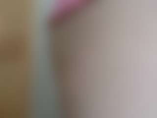 NaughtyBlooms's Live Sex Cam Show