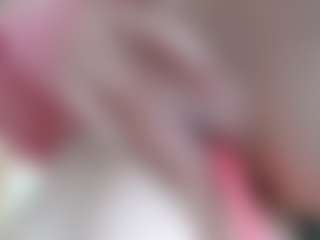 NaughtyBlooms's Live Sex Cam Show