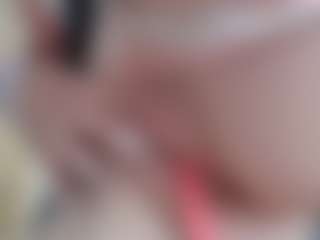 NaughtyBlooms's Live Sex Cam Show