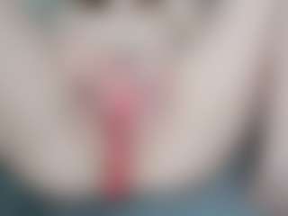 NaughtyBlooms's Live Sex Cam Show