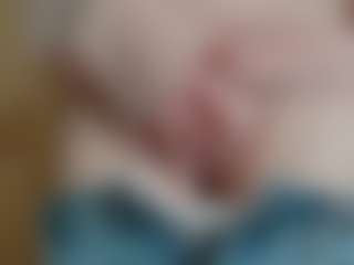 NaughtyBlooms's Live Sex Cam Show