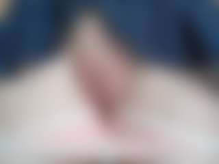Live cam show with NaughtyBlooms - Blue Eyes on SpankPalCams