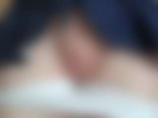 NaughtyBlooms's Live Sex Cam Show