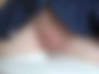 NaughtyBlooms's Live Sex Cam Show