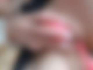 NaughtyBlooms's Live Sex Cam Show