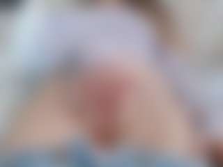 NaughtyBlooms's Live Sex Cam Show