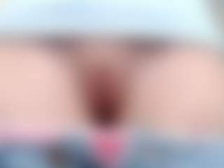 NaughtyBlooms's Live Sex Cam Show