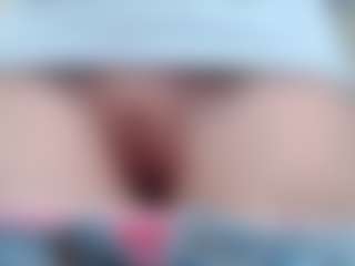 NaughtyBlooms's Live Sex Cam Show